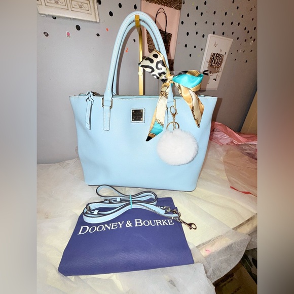 4FER EUC Baby Blue classic Dooney and Bourke Bag - Picture 4 of 10